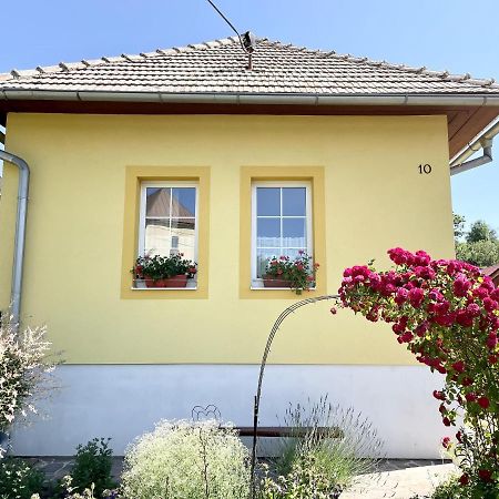 Žltý domček - Apartmán Švábovce Exterior foto