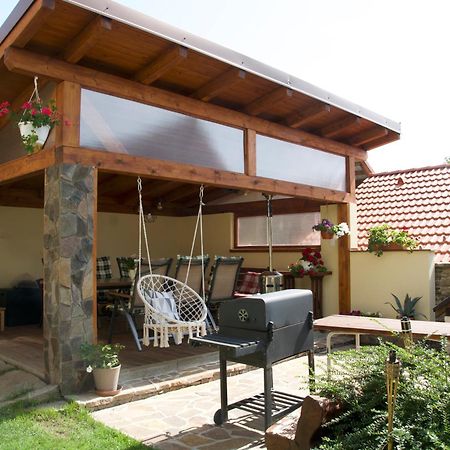 Žltý domček - Apartmán Švábovce Exterior foto